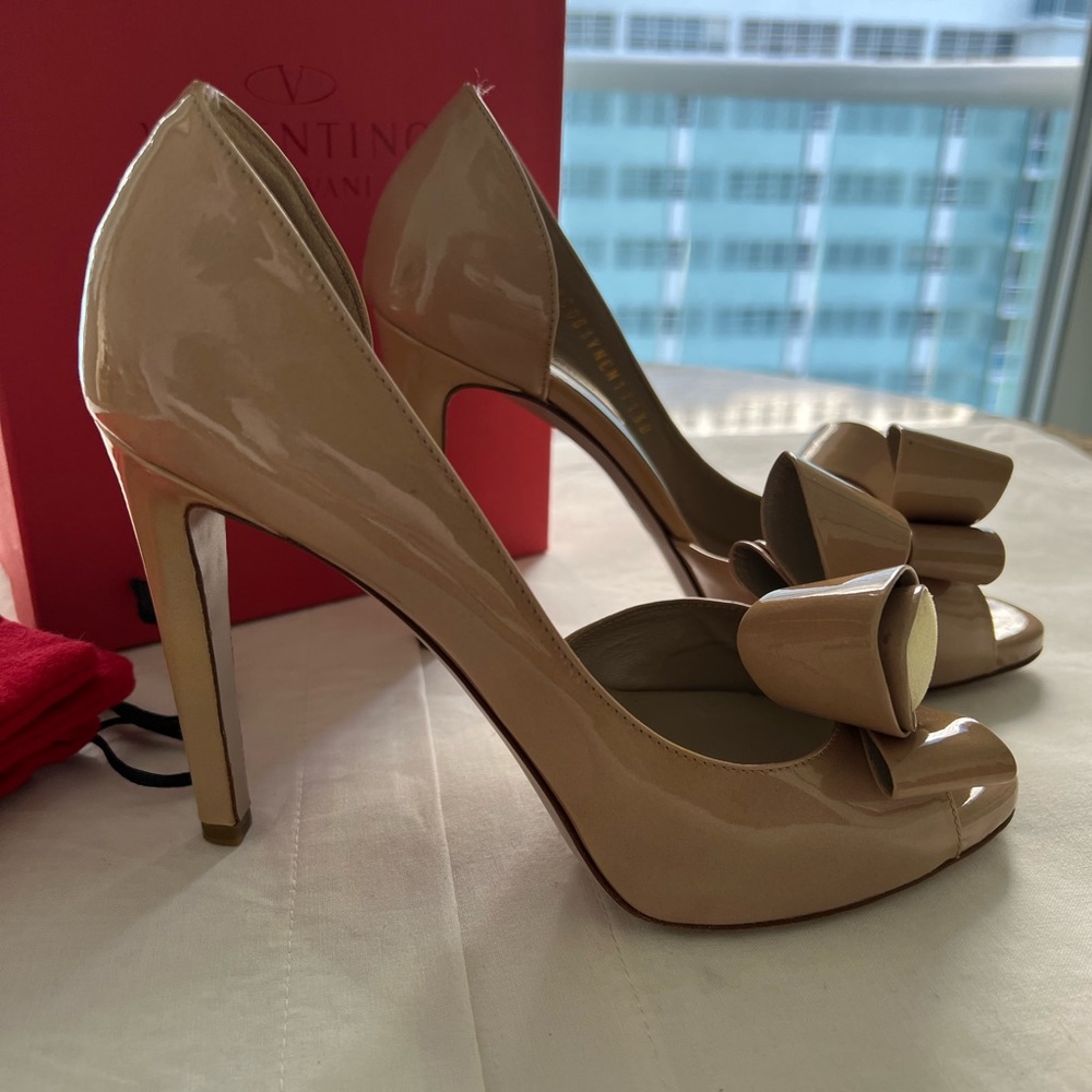 Valentino Peep Toe Heels 38